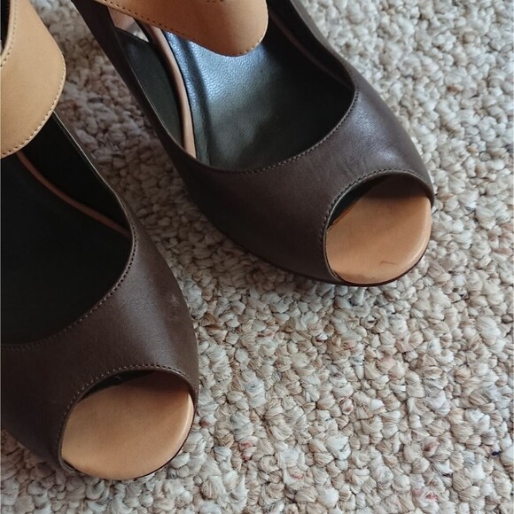 COLE HAAN AIR LAYNEY two tone brown Leather heels - Picture 3 of 10